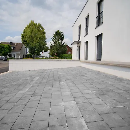 Blauer Stein 7a Haus - 6 Wohnungen, 15 Schlafzimmer * プルハイム