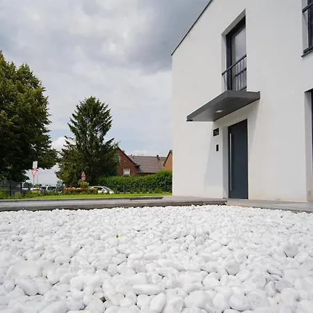 Haus Blauer Stein - 6 Wohnungen, 15 Schlafzimmer Apartment