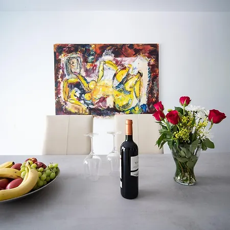 Blauer Stein 7a Haus - 6 Wohnungen, 15 Schlafzimmer * プルハイム