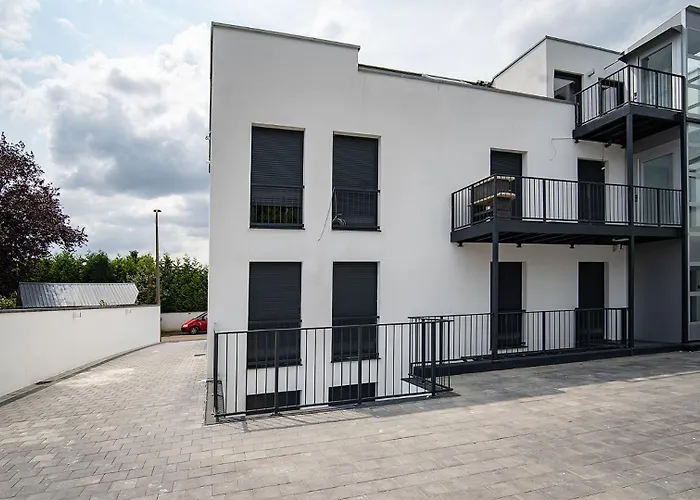 Blauer Stein 7a Haus - 6 Wohnungen, 15 Schlafzimmer 公寓