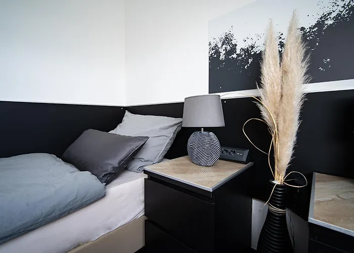 Blauer Stein 7a Haus - 6 Wohnungen, 15 Schlafzimmer 公寓