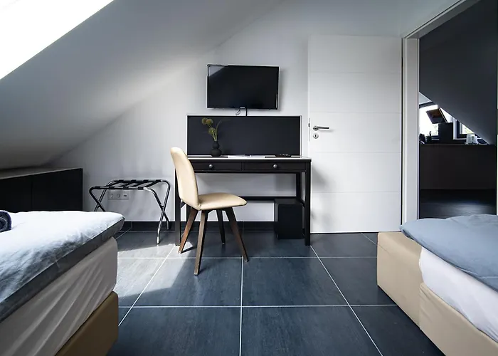 Blauer Stein 7a Haus - 6 Wohnungen, 15 Schlafzimmer 公寓 普尔海姆